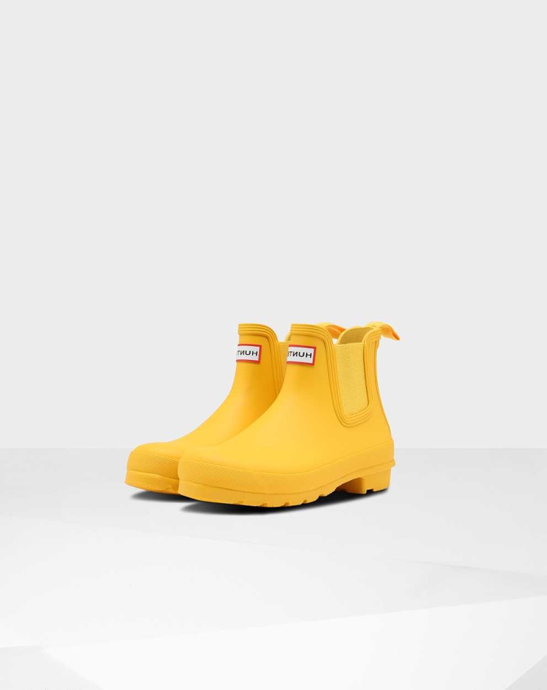 Hunter chelsea boots on sale yellow